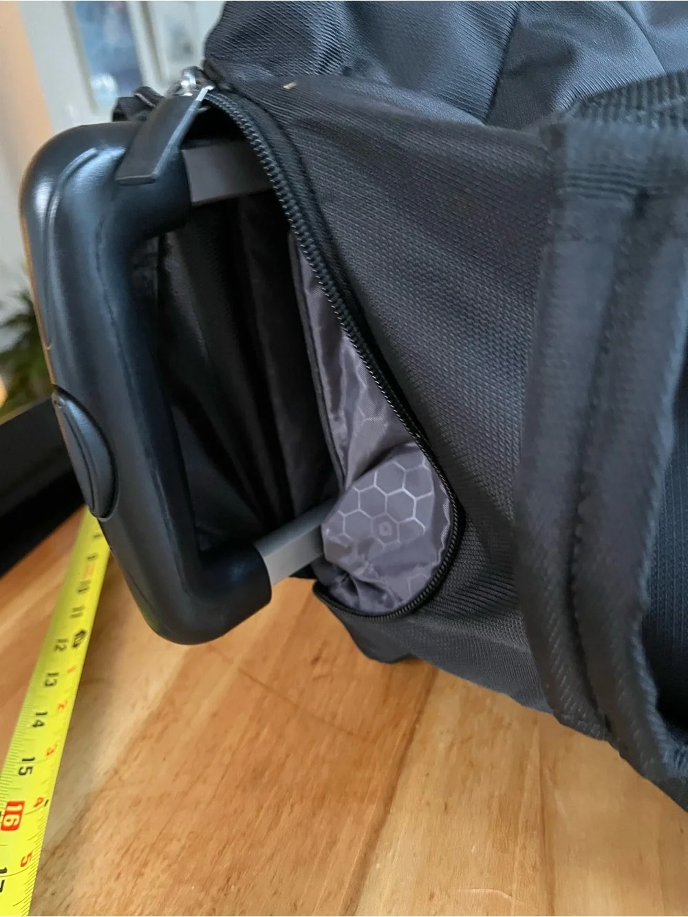 Samsonite Black Weekend Wheeled Suitcase Duffel with Front Pockets